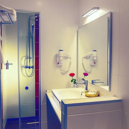 Trianon Отель 3*