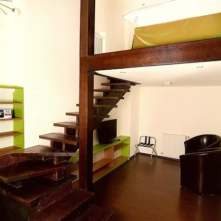 Trianon 3*