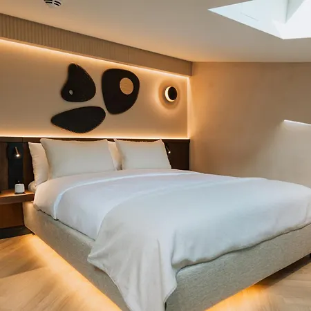 Trianon Отель 3*