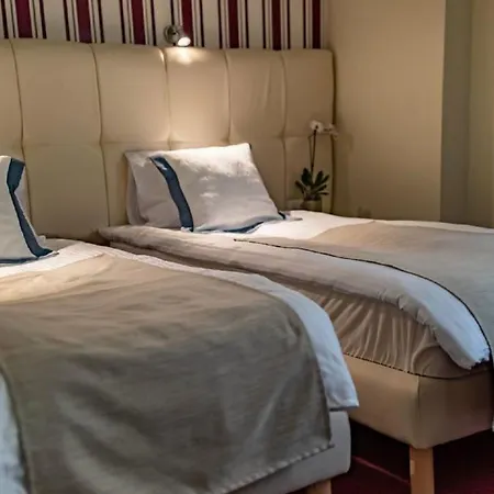Trianon 3* Bucharest