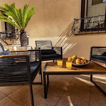 Trianon Hotel 3*