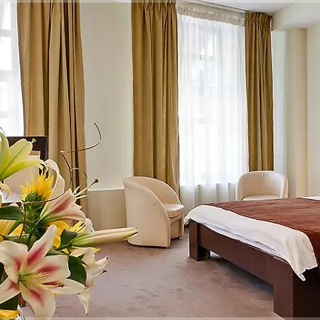 Hotel Trianon