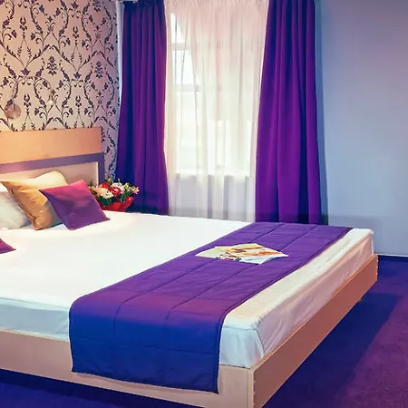 Trianon Hotel 3*